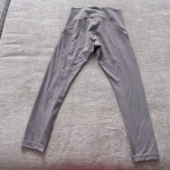 Lululemon Instill High-Rise Tight 25"
Violet Verbena - Picture 6 of 6